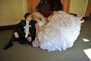 Продам свадебное платье(либо в оренду) - <ro>Изображение</ro><ru>Изображение</ru> #1, <ru>Объявление</ru> #328184