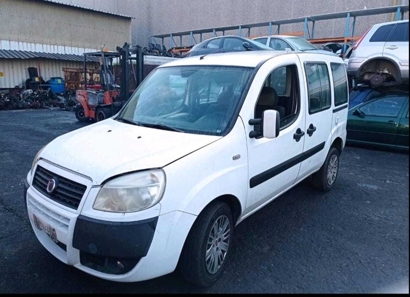 В розборі автомобільGrande Punto - <ro>Изображение</ro><ru>Изображение</ru> #2, <ru>Объявление</ru> #1723935