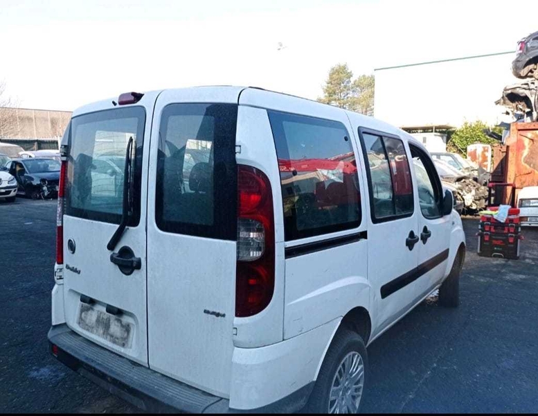 В розборі автомобільGrande Punto - <ro>Изображение</ro><ru>Изображение</ru> #3, <ru>Объявление</ru> #1723935