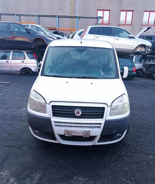 В розборі автомобільGrande Punto - <ro>Изображение</ro><ru>Изображение</ru> #4, <ru>Объявление</ru> #1723935