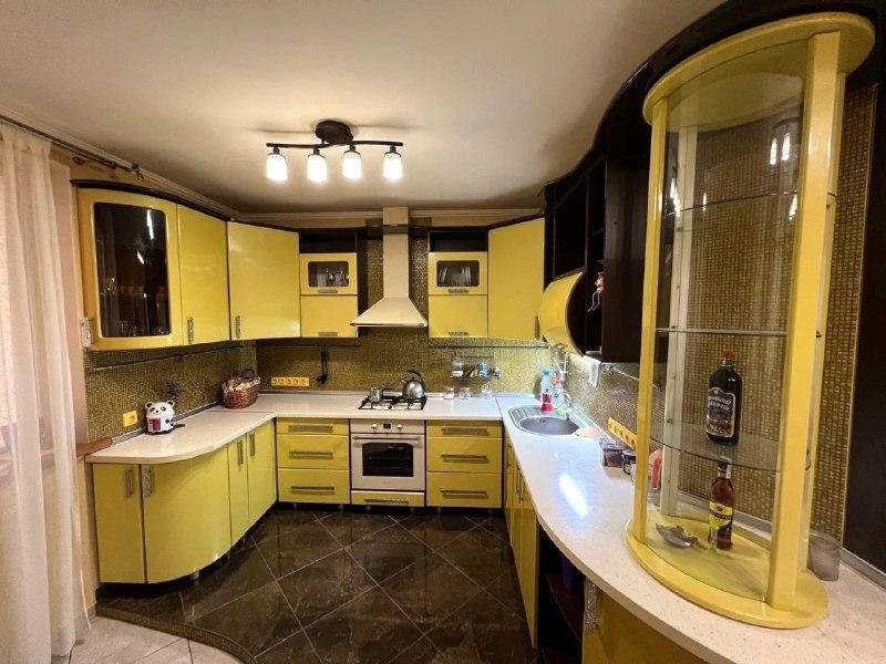 Сдам в оренду гарну 3-кімн. квартиру, Чернівці - <ro>Изображение</ro><ru>Изображение</ru> #2, <ru>Объявление</ru> #1734505