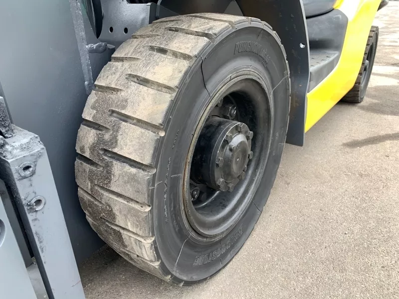 Вилковий автонавантажувач Komatsu з бічним зміщенням. Модель: FG25C-15.  - <ro>Изображение</ro><ru>Изображение</ru> #10, <ru>Объявление</ru> #1747153