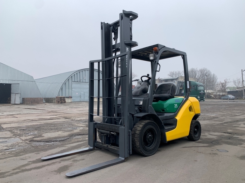 Вилковий автонавантажувач Komatsu з бічним зміщенням. Модель: FG25C-15.  - <ro>Изображение</ro><ru>Изображение</ru> #2, <ru>Объявление</ru> #1747153